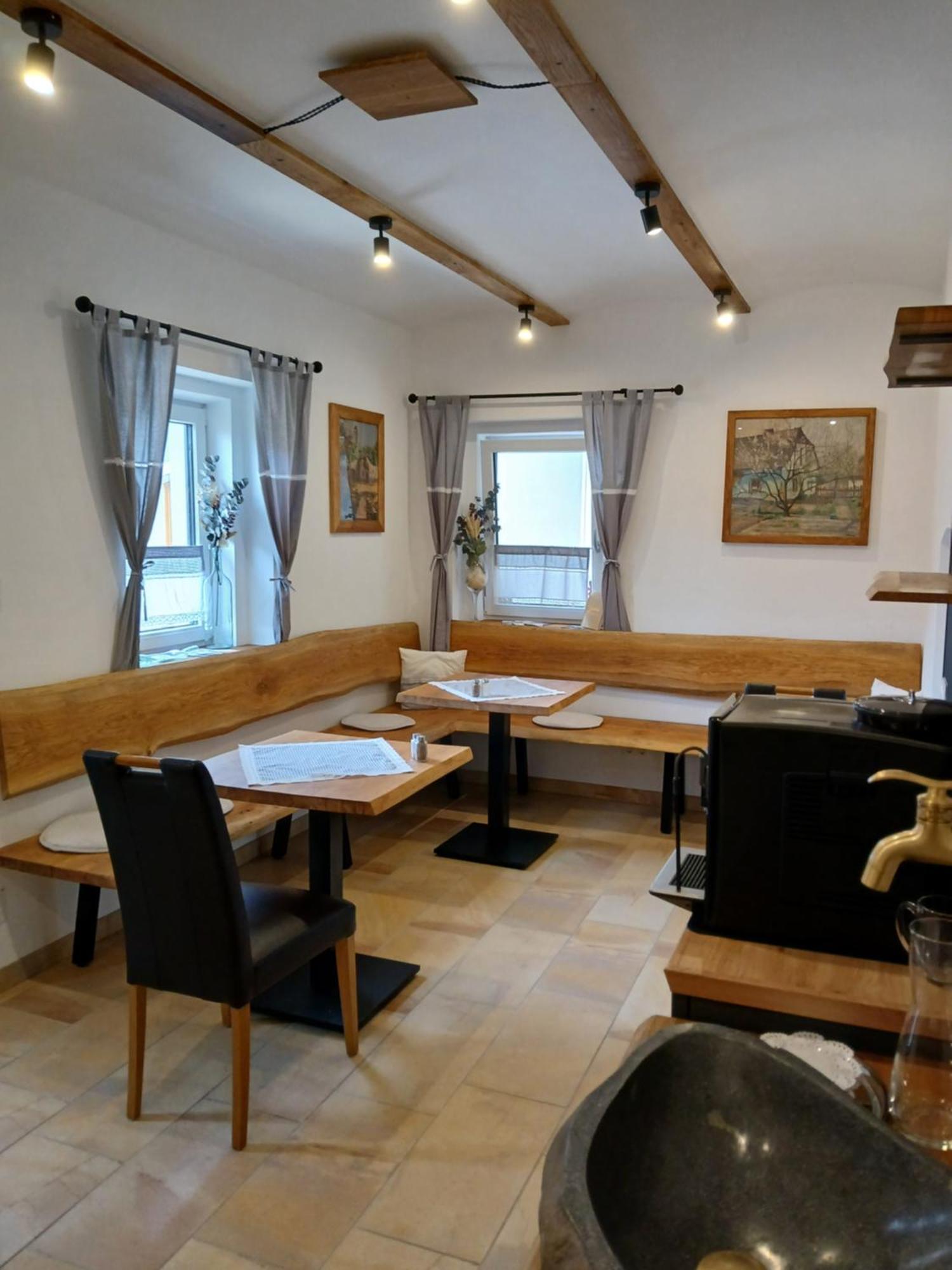 Weingut Thomas Brandl Bed & Breakfast Strass  Eksteriør bilde