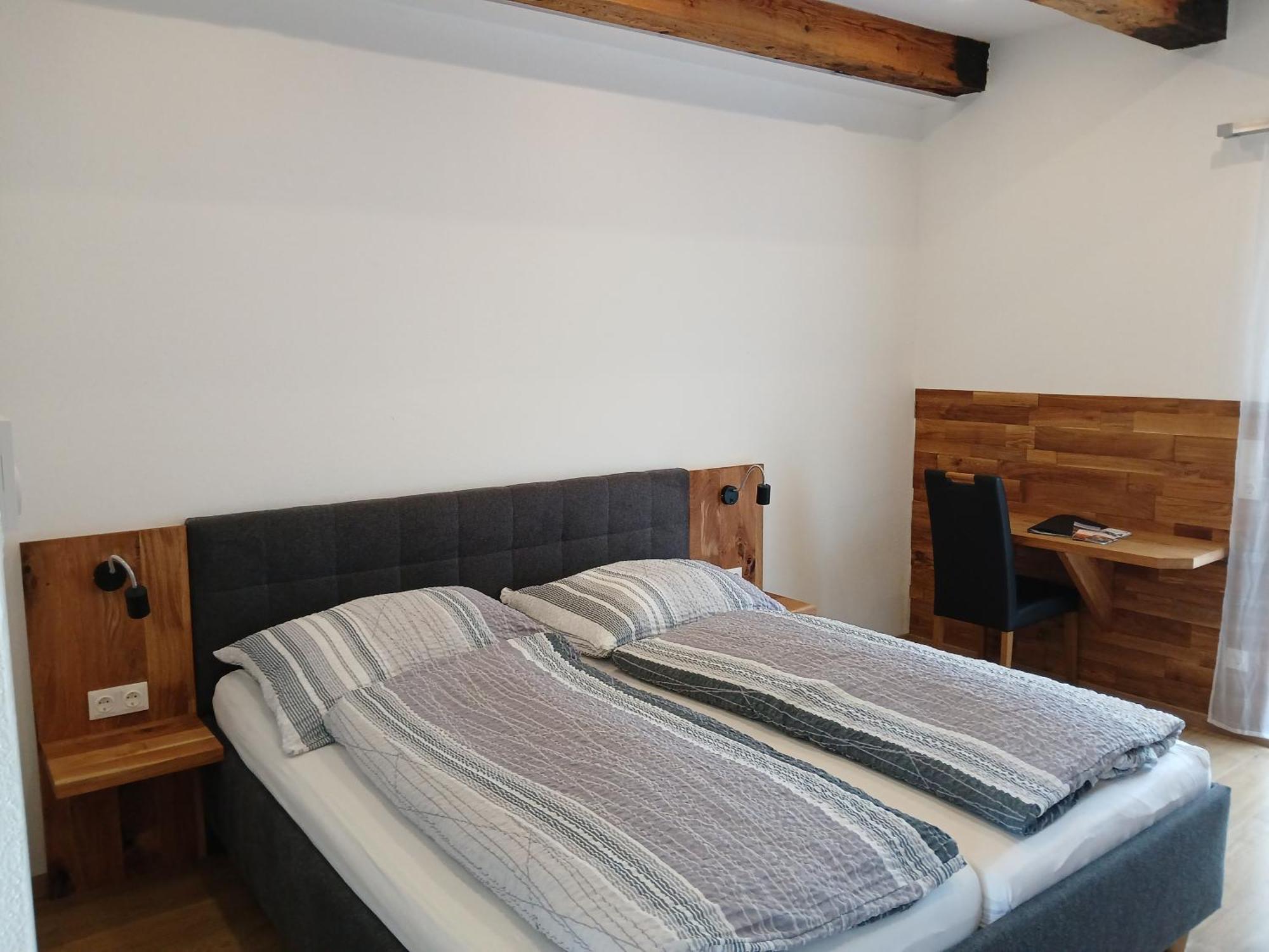 Weingut Thomas Brandl Bed & Breakfast Strass  Eksteriør bilde