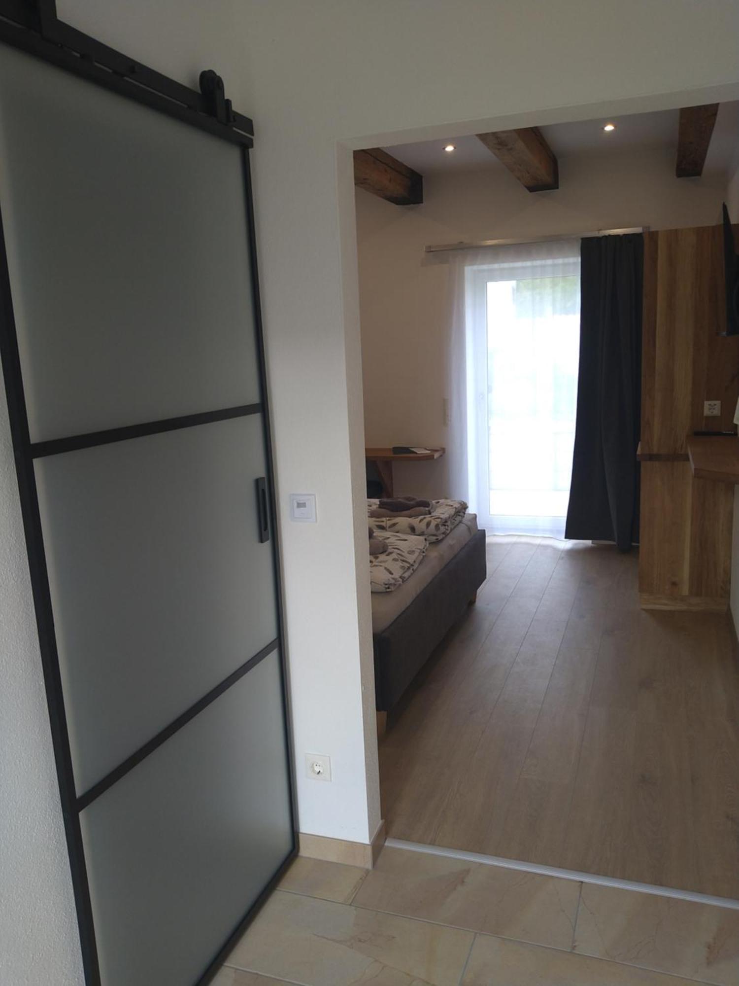 Weingut Thomas Brandl Bed & Breakfast Strass  Eksteriør bilde